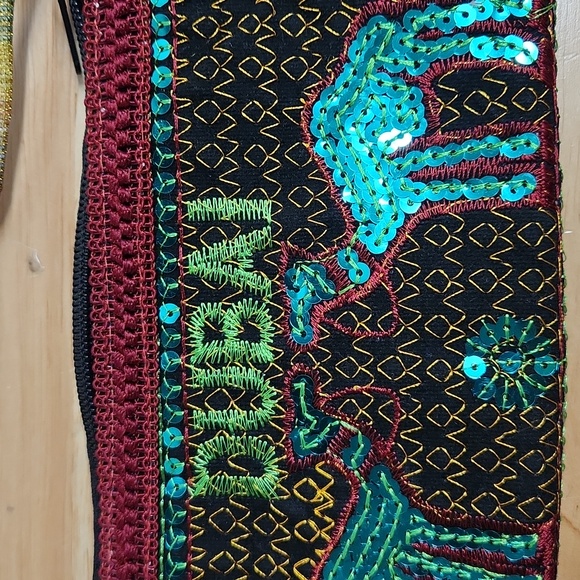 New Dubai Bag Wallet or Cosmetic Bag Sequins and Embroidery Stitching - Picture 2 of 4